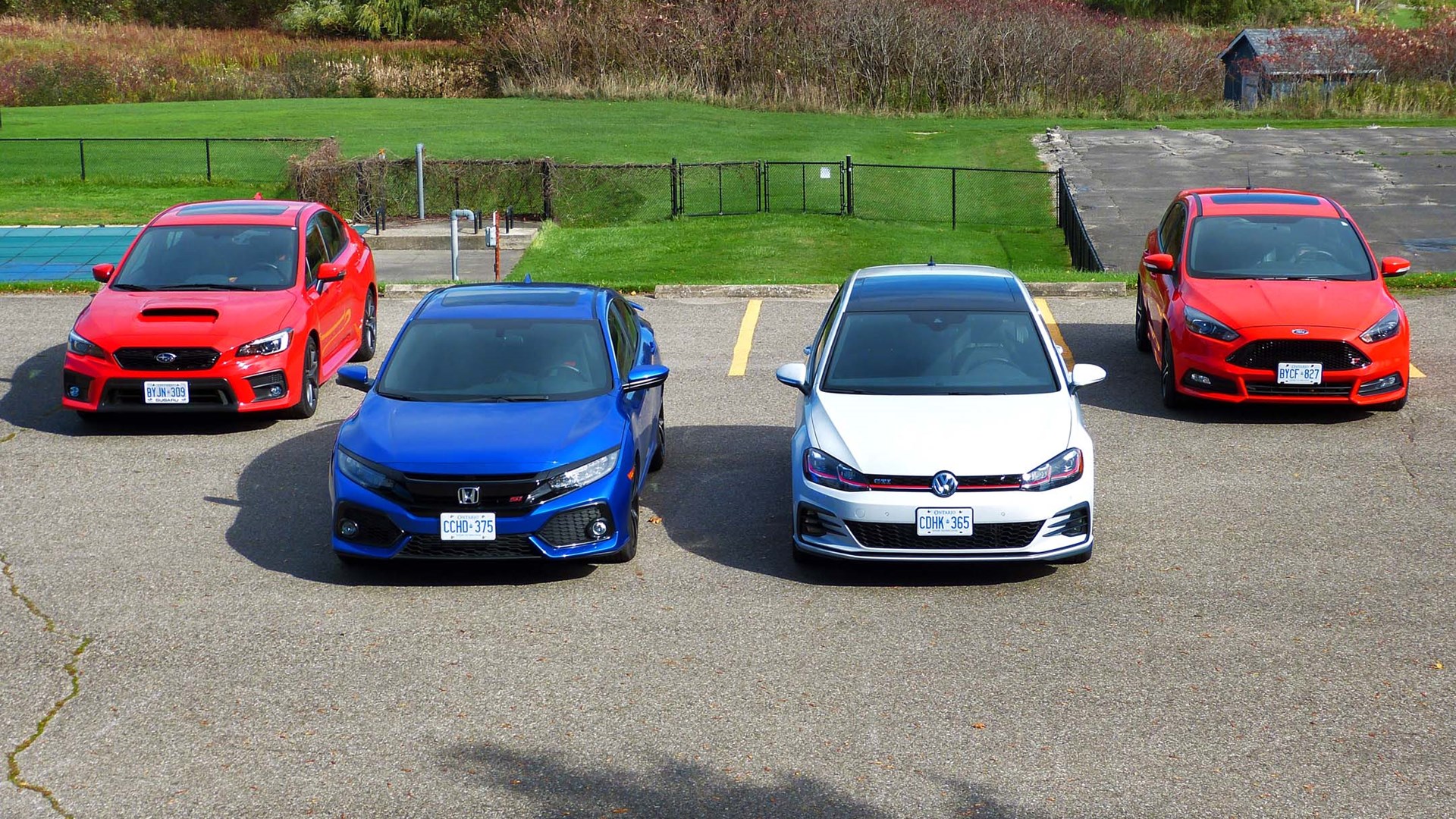 Car comparisons. Volkswagen Golf GTI против Хонда Цивик. Honda vs Volkswagen. Volkswagen Golf vs Ford Focus. Фольксваген против Субару.