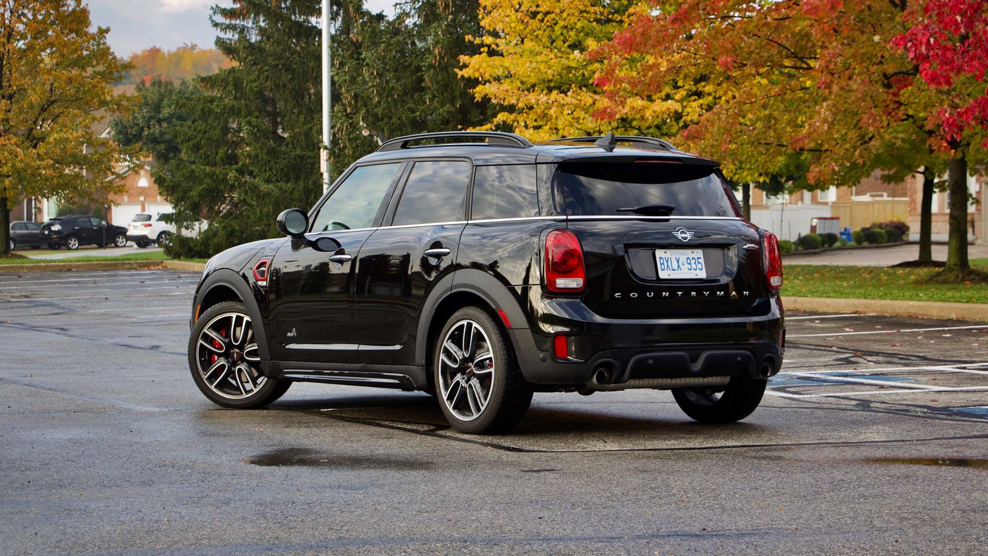 Доп 2019. JCW Mini Countryman 2019. Mini Cooper JCW 2021. Mini Countryman 2021 Tuning. Mini Cooper Countryman John Cooper works 2022.